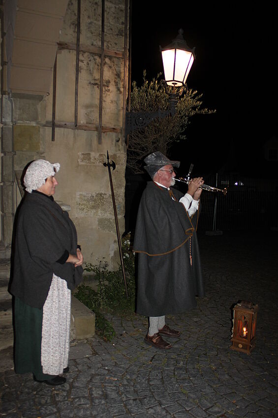 guided tours with night watches